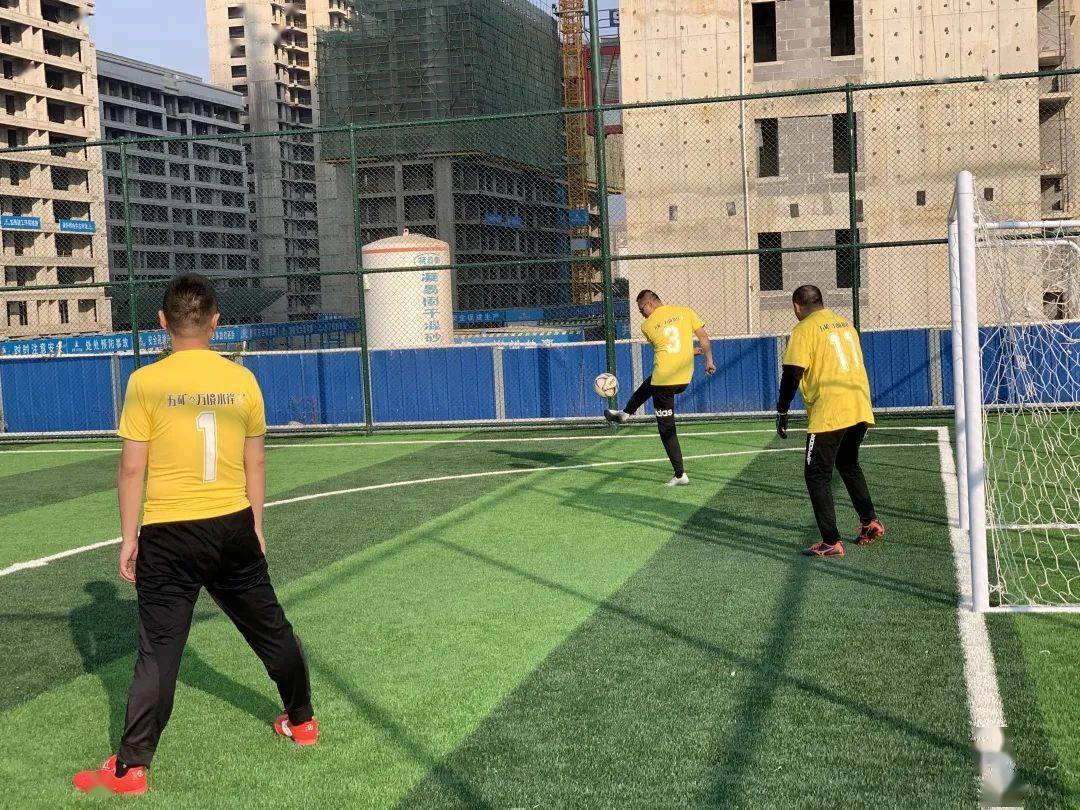 
童画世界 “足”够精彩丨首届少儿大型艺术展&热血足球联赛 火热启幕-十大外围足球平台app(图21)